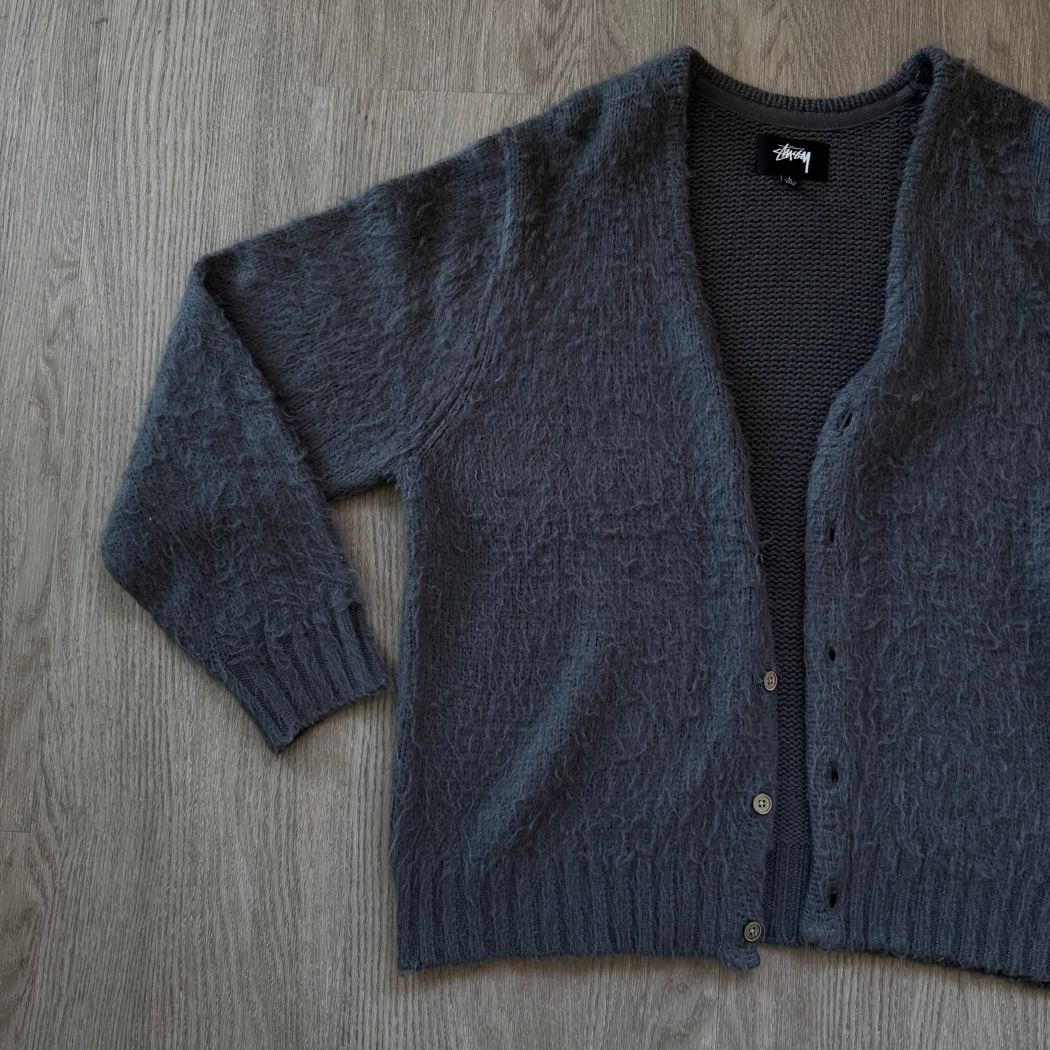 STUSSY CARDIGAN || GREY